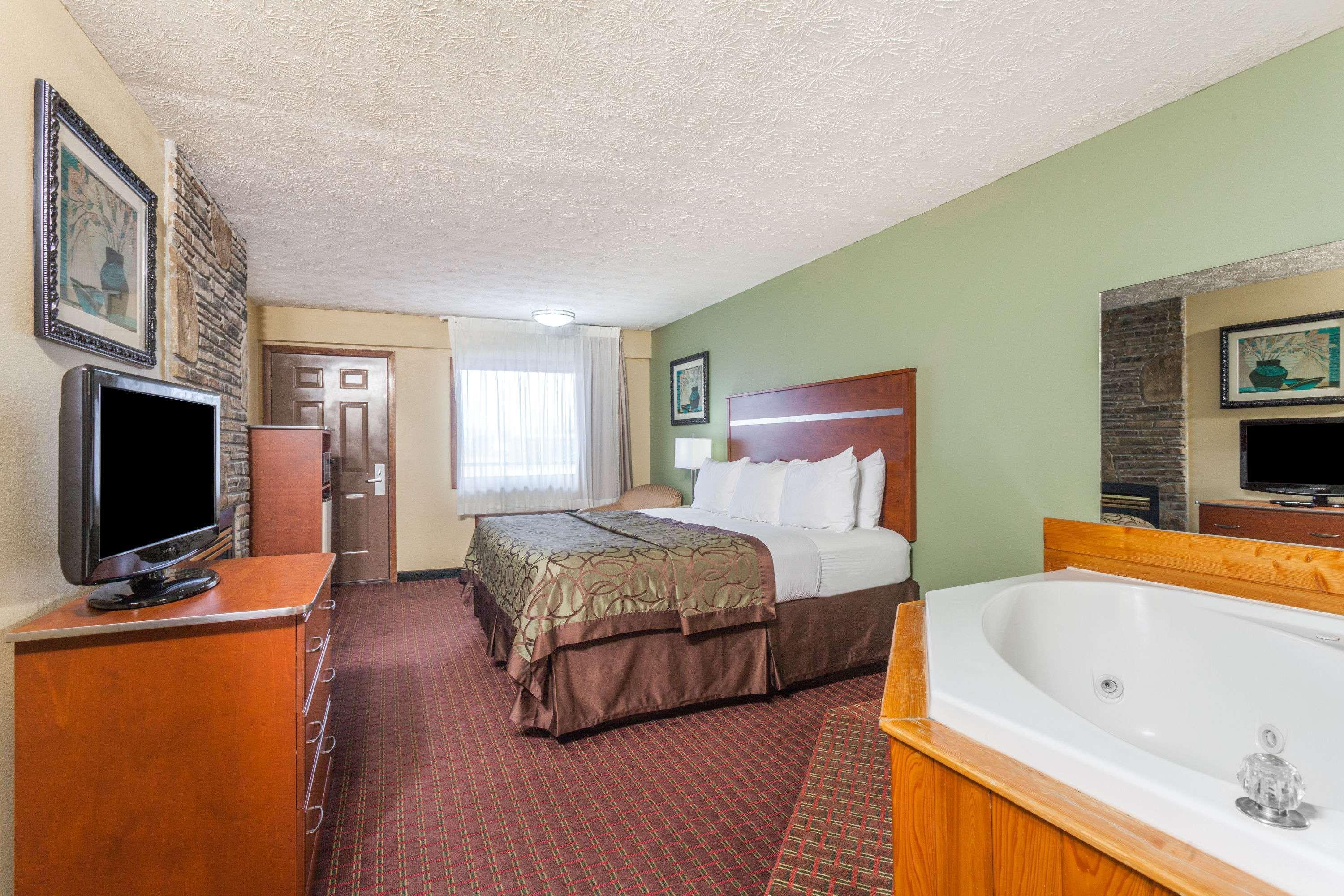 Baymont By Wyndham Pigeon Forge Near Island Drive Hotel Exterior foto