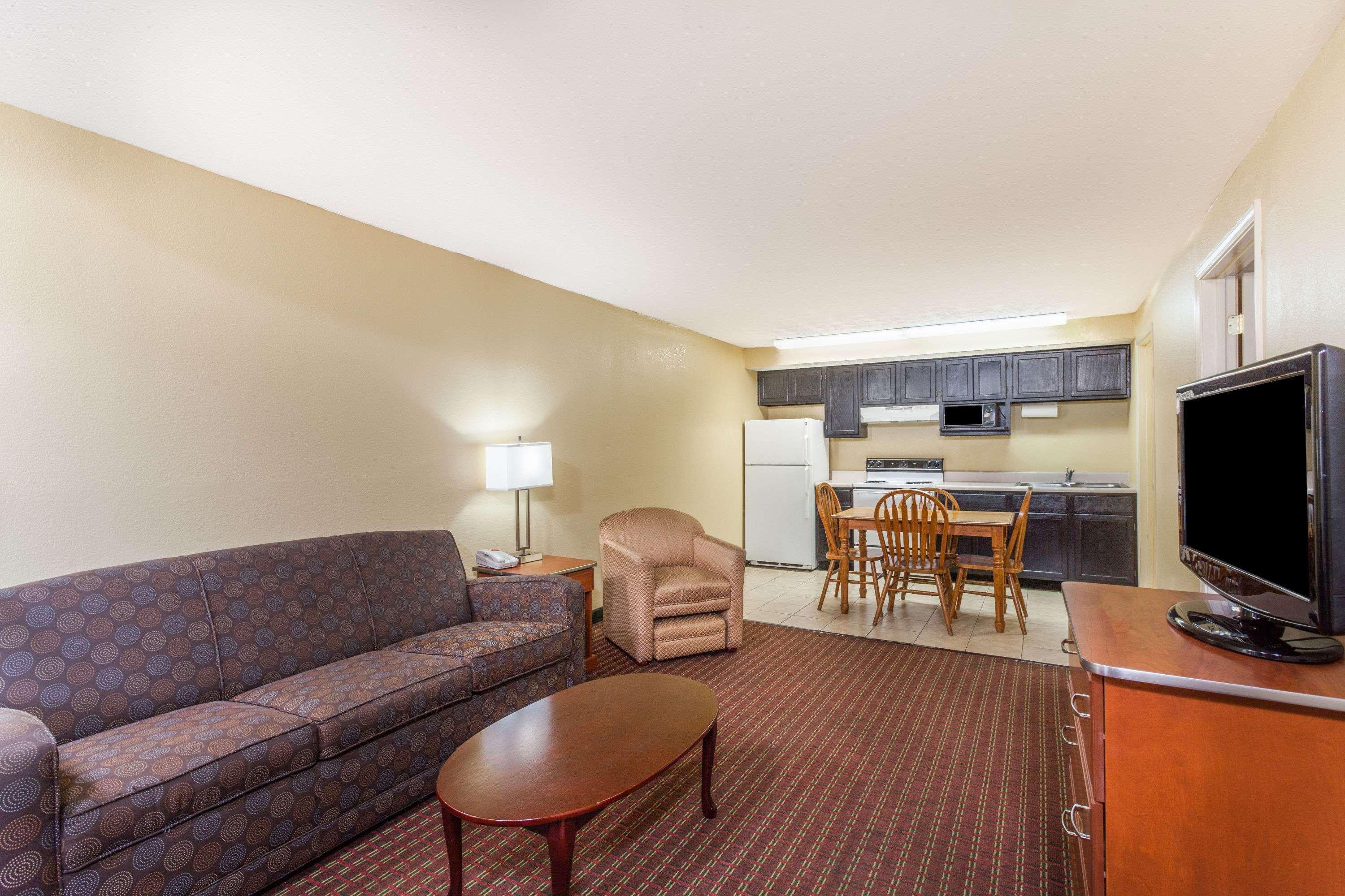 Baymont By Wyndham Pigeon Forge Near Island Drive Hotel Exterior foto