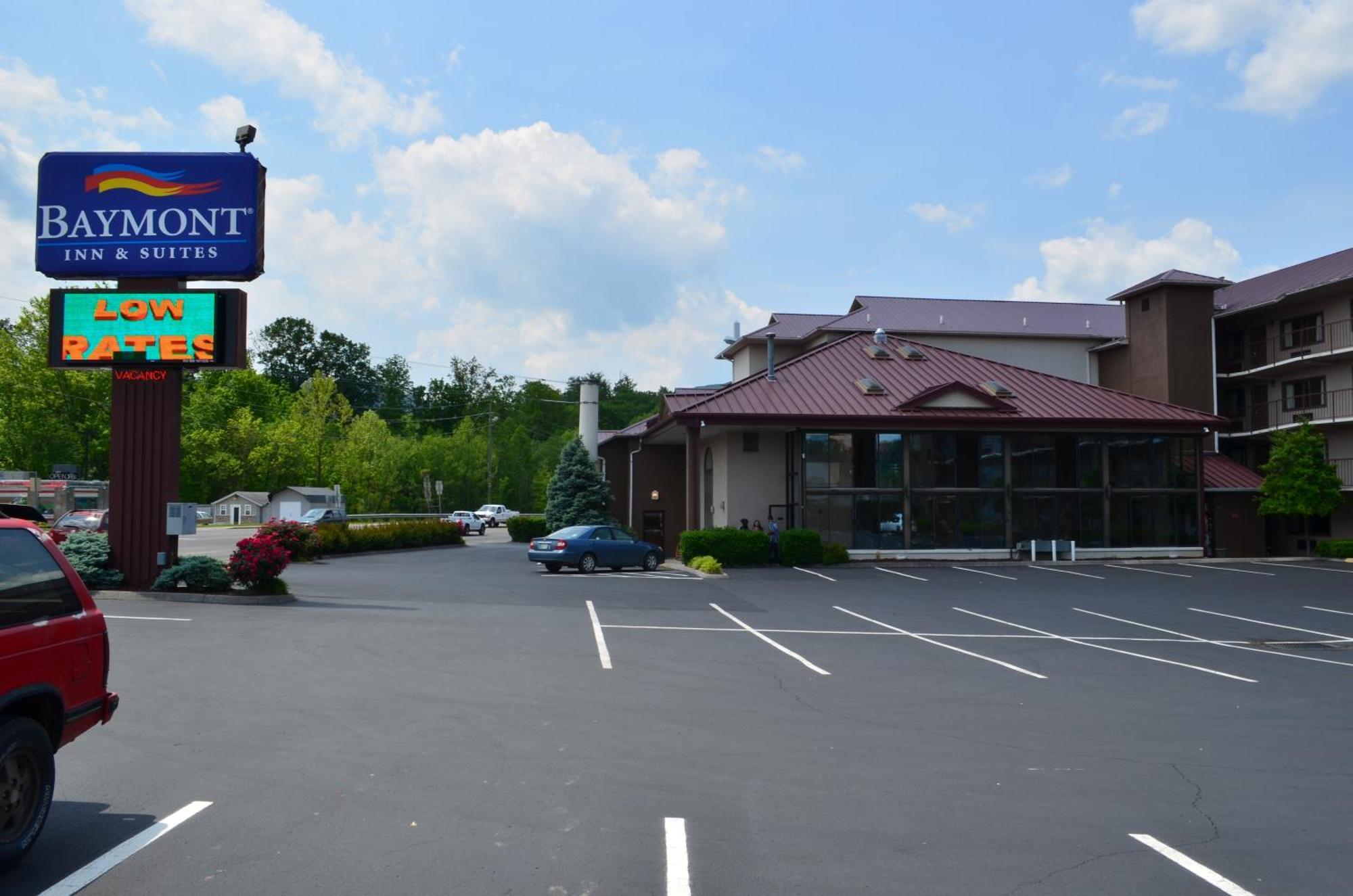 Baymont By Wyndham Pigeon Forge Near Island Drive Hotel Exterior foto